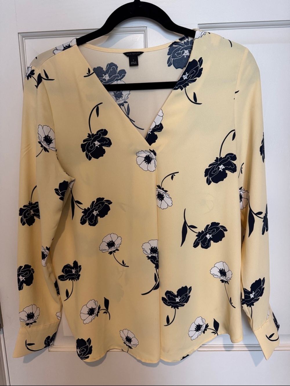 Ann Taylor Yellow Floral V-Neck Blouse with Navy & White Print